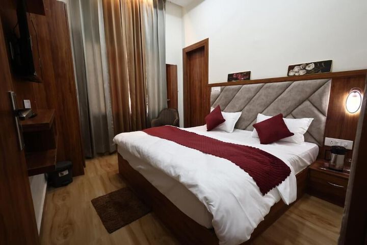 Room 4 of 21