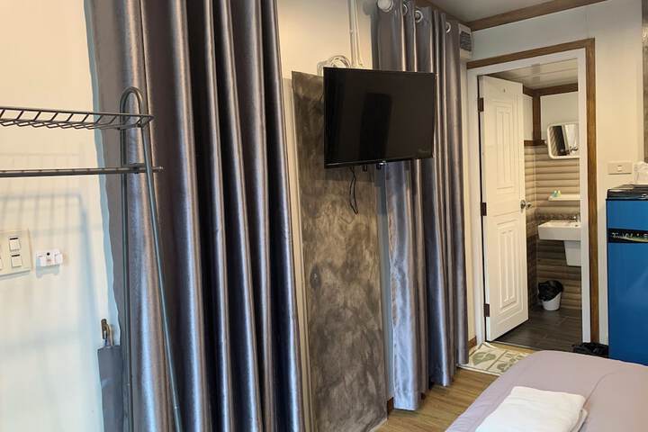Room 55 of 195