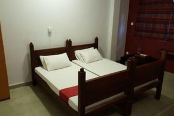Room 18 of 23