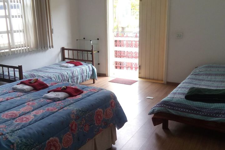 Room 8 of 19