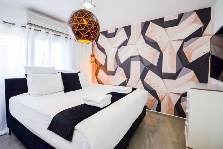 Room 10 of 43
