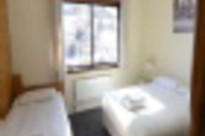 Room 408 of 693