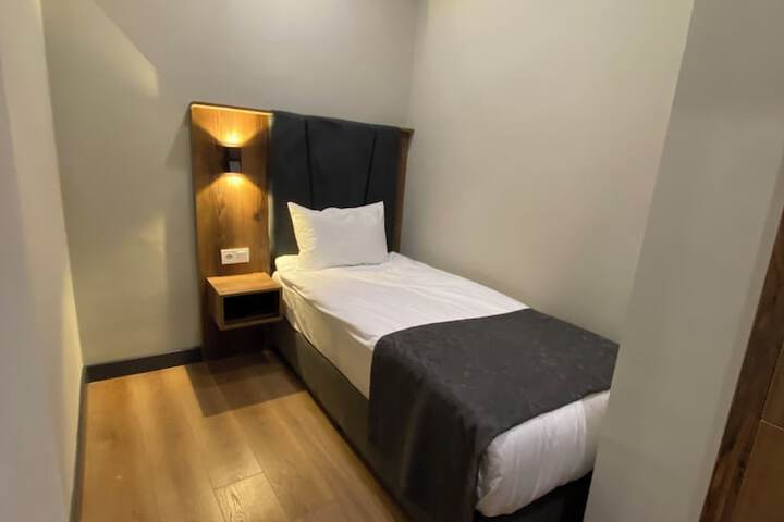 Room 46 of 99