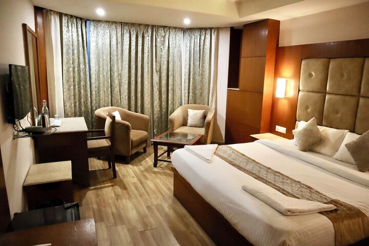 Room 2 of 19