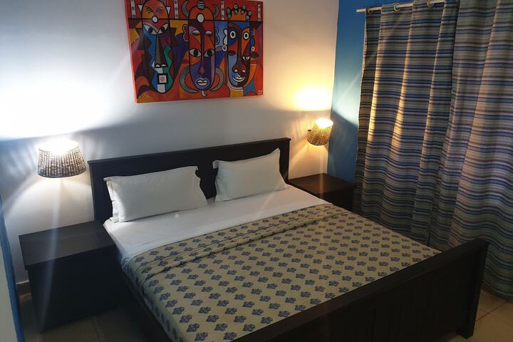Room 25 of 104
