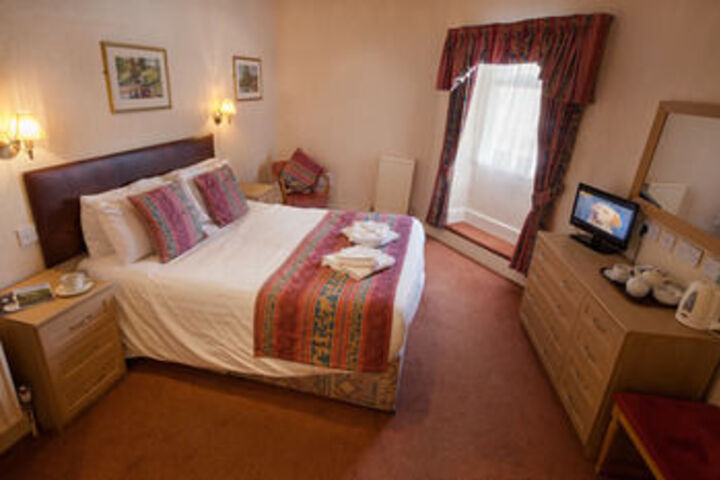 Room 12 of 28