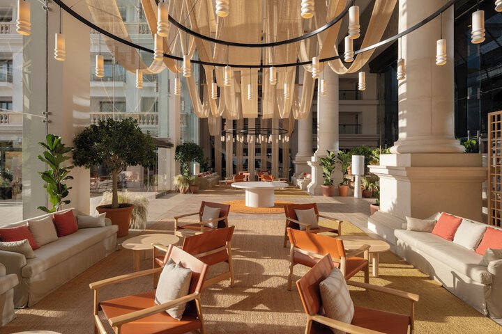 Guest Lobby