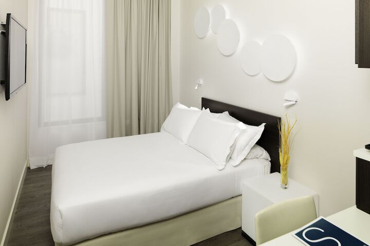 Room 8 of 71