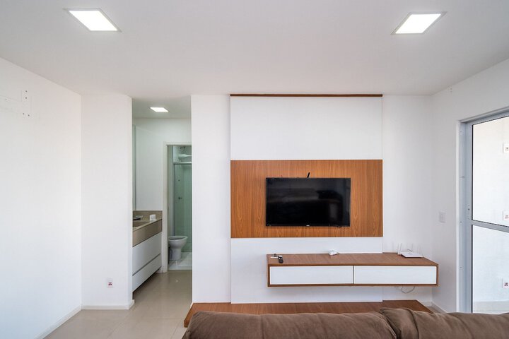 Room 6 of 19