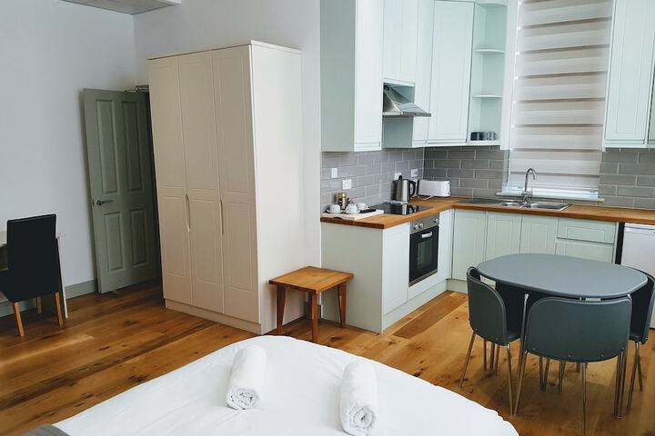 Room 2 of 46