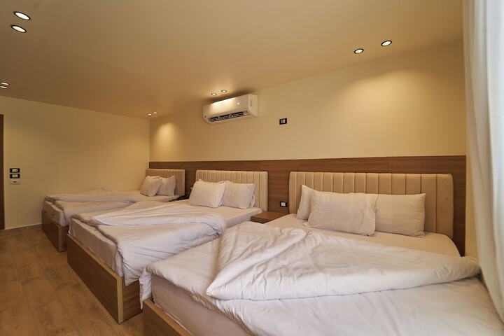 Room 75 of 174