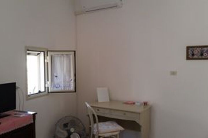 Room 19 of 49