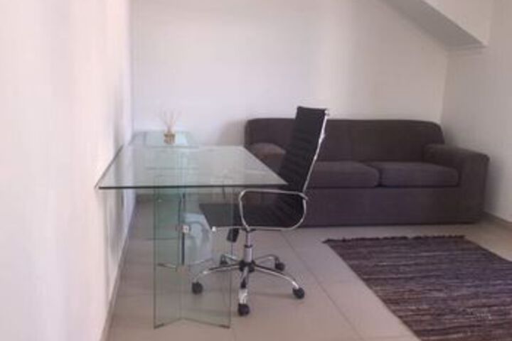 Room 12 of 20