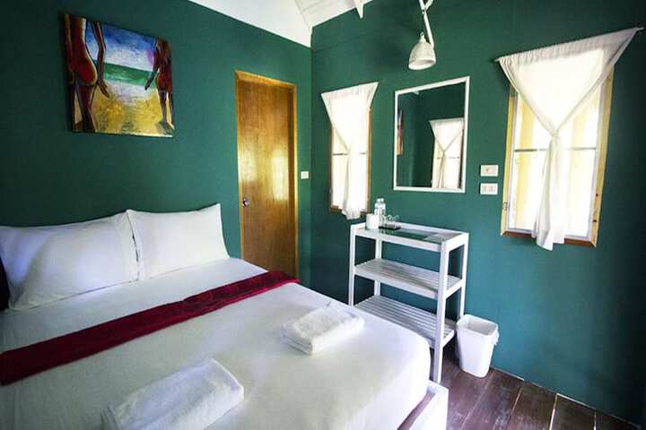Room 6 of 31