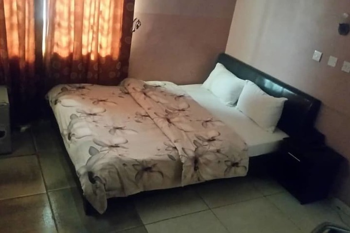 Room 2 of 29
