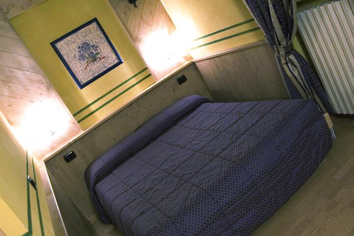 Room 3 of 30