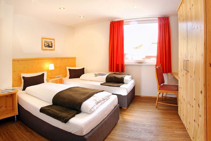 Room 4 of 56