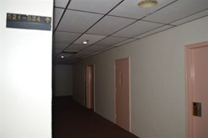 Ballroom/Hall 17 of 26