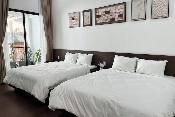 Room 28 of 43