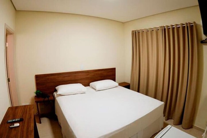 Room 6 of 31
