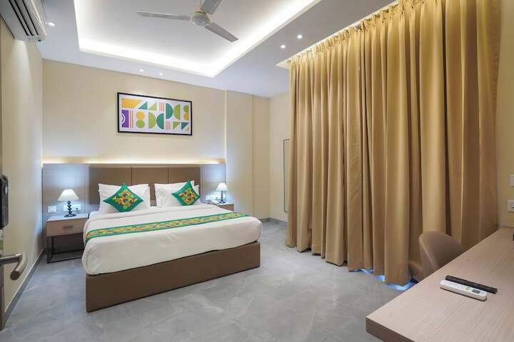 Room 21 of 47