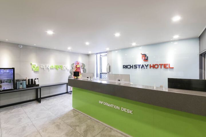 Pyeongtaek Godeok Richstay Hotel