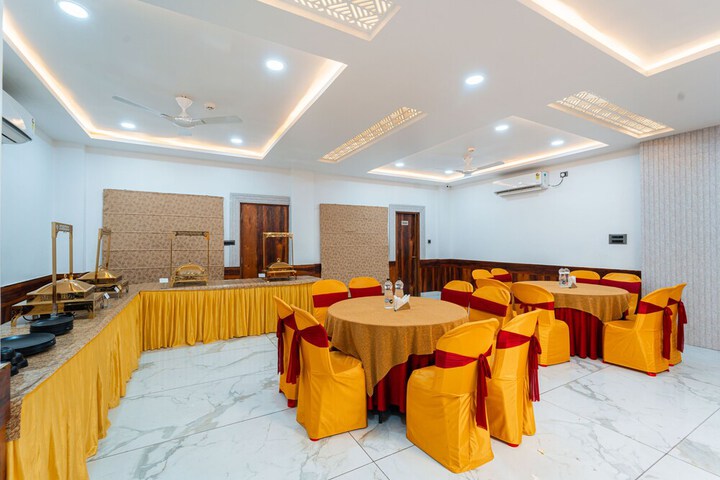 Ballroom/Hall 40 of 51