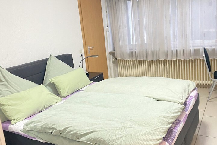 Room 3 of 6
