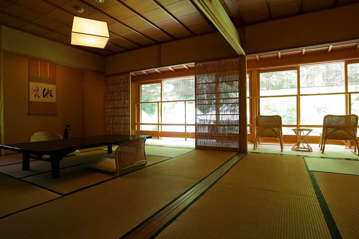 Room 5 of 78