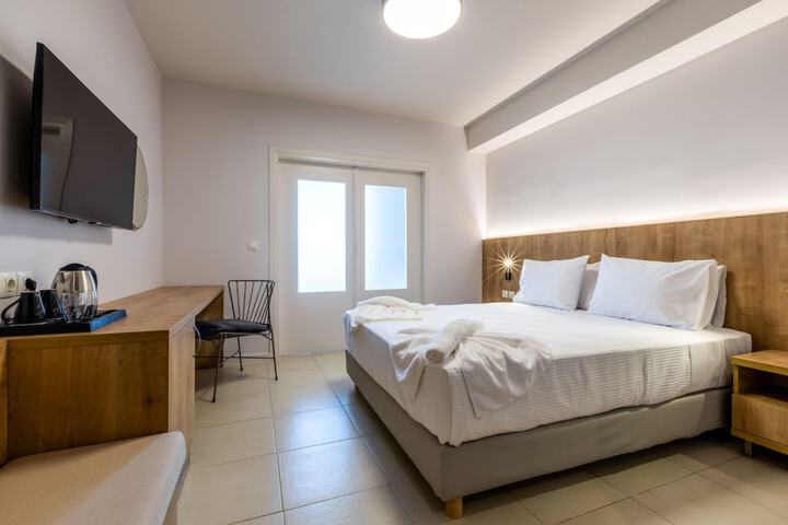 Room 15 of 80