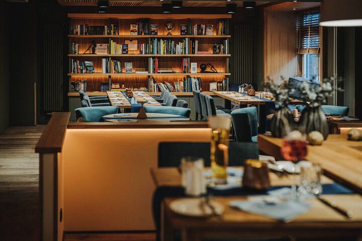 Dining 58 of 79
