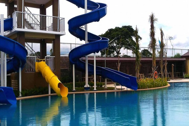 Pool 19 of 34