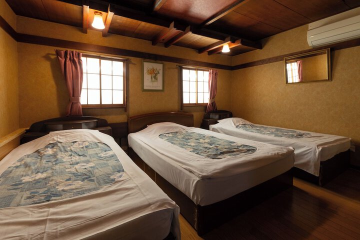 Room 5 of 54