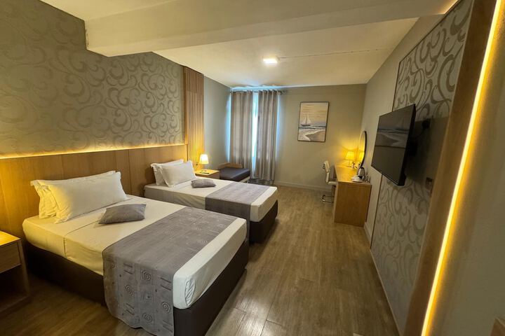Room 5 of 23