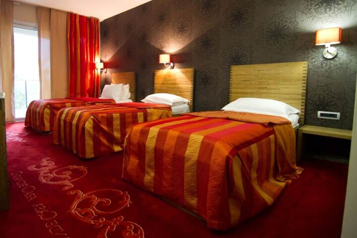 Room 8 of 67
