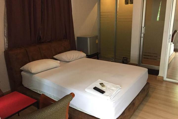 Room 8 of 24