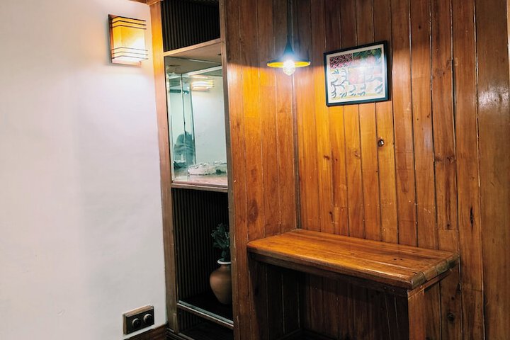 Room 25 of 181