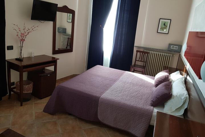 Room 13 of 35