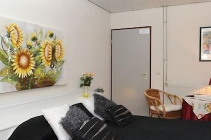 Room 6 of 46
