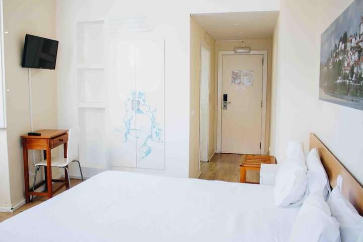 Room 21 of 64