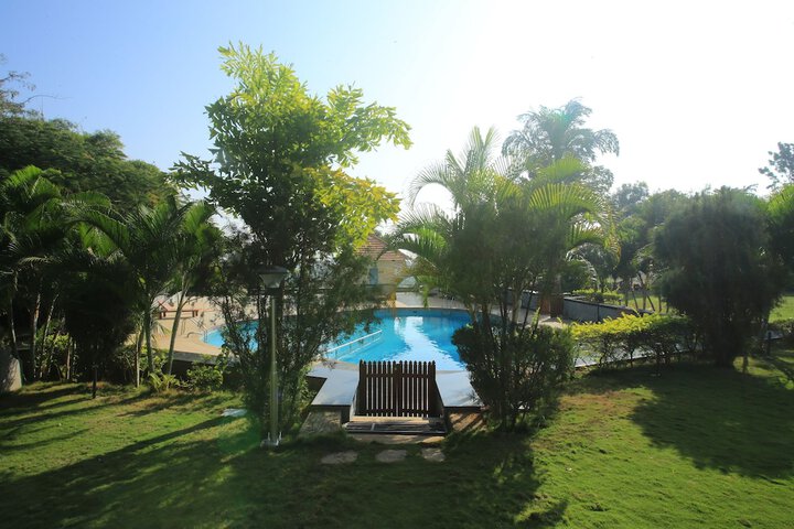 Pool 19 of 45