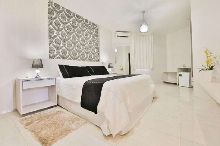 Room 25 of 68