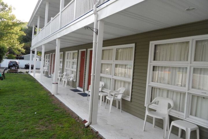 Hotel 64 of 83