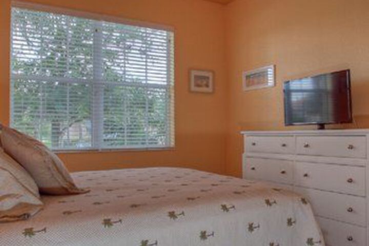 Room 9 of 24