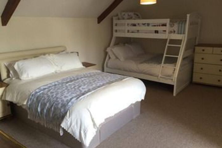 Room 13 of 20
