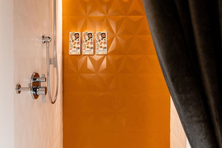 Room 31 of 98