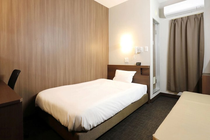 Room 12 of 56