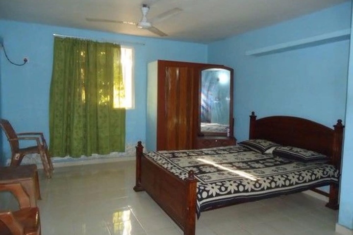Room 5 of 9