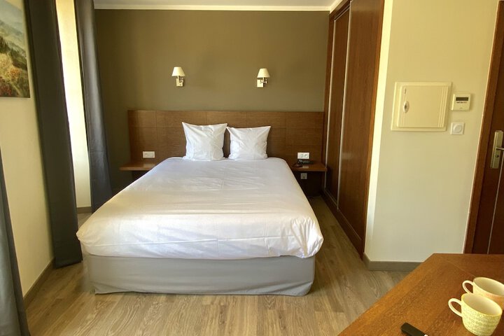 Room 8 of 81