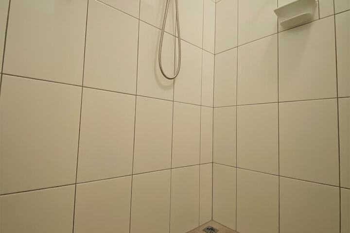 Room 15 of 34